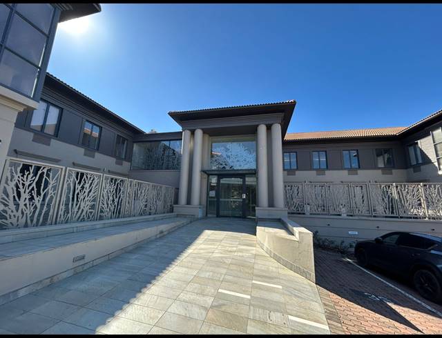 556M² OFFICE TO LET IN SANDTON CENTRAL
